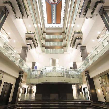 Le Meridien Bangalore Esterno foto