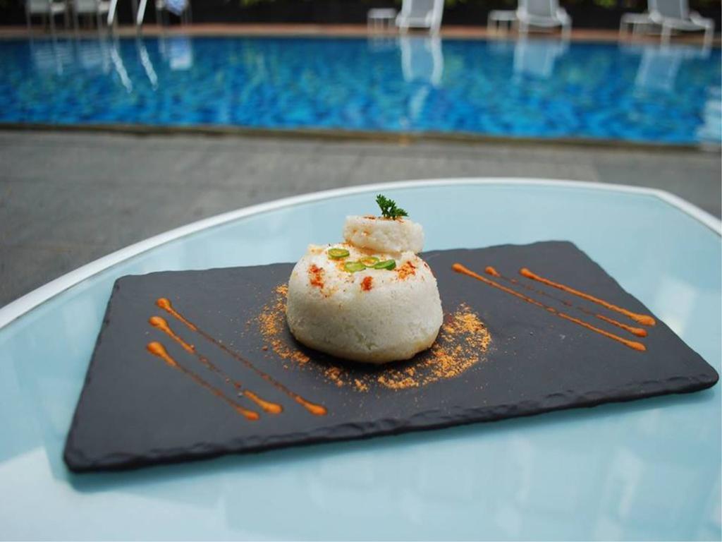 Le Meridien Bangalore Esterno foto