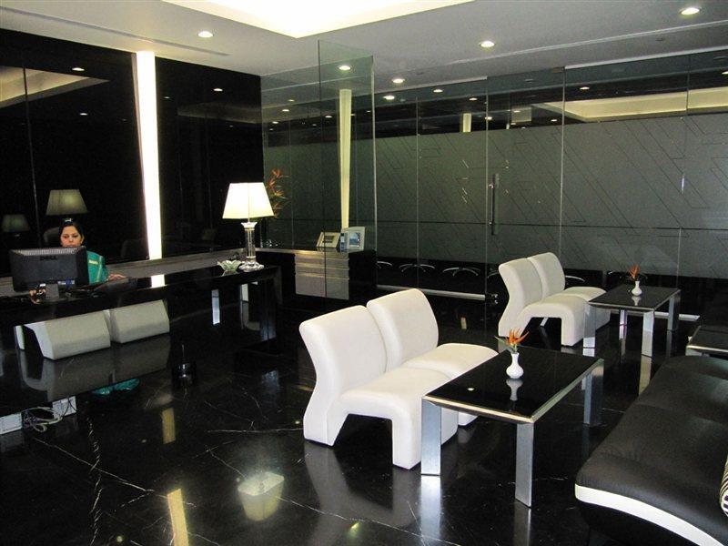 Le Meridien Bangalore Esterno foto