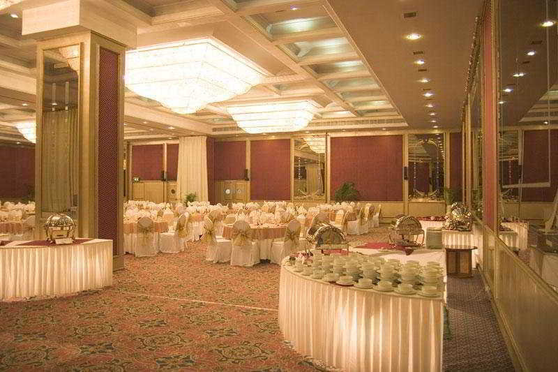 Le Meridien Bangalore Esterno foto