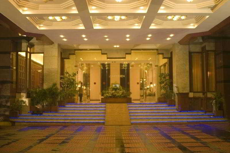 Le Meridien Bangalore Esterno foto
