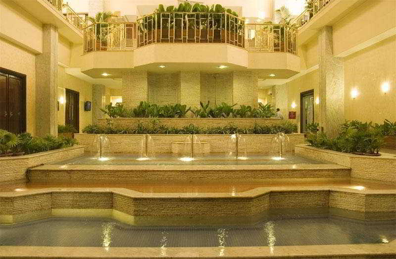 Le Meridien Bangalore Esterno foto