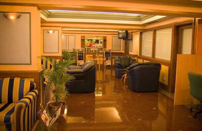 Le Meridien Bangalore Esterno foto