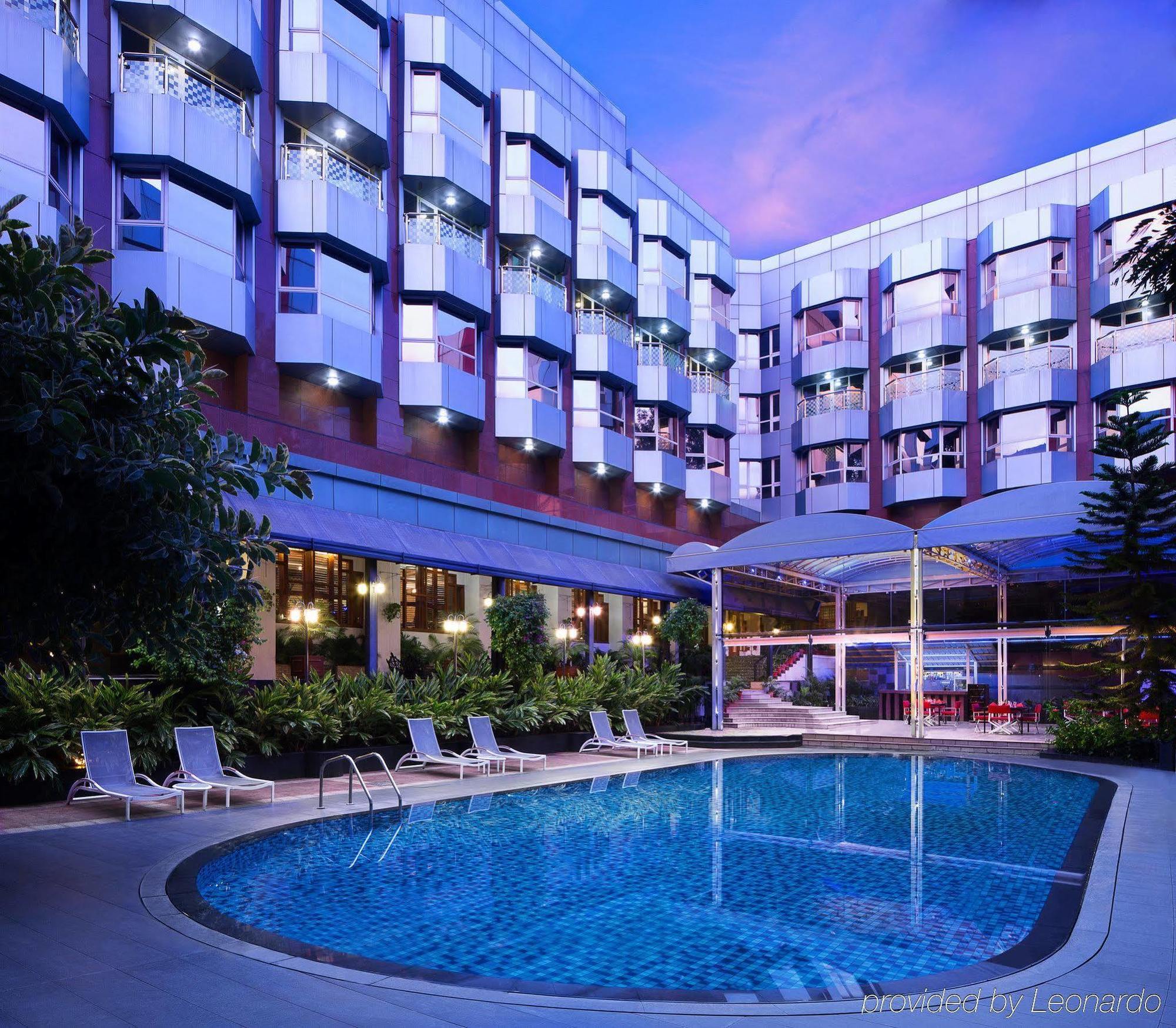 Le Meridien Bangalore Esterno foto