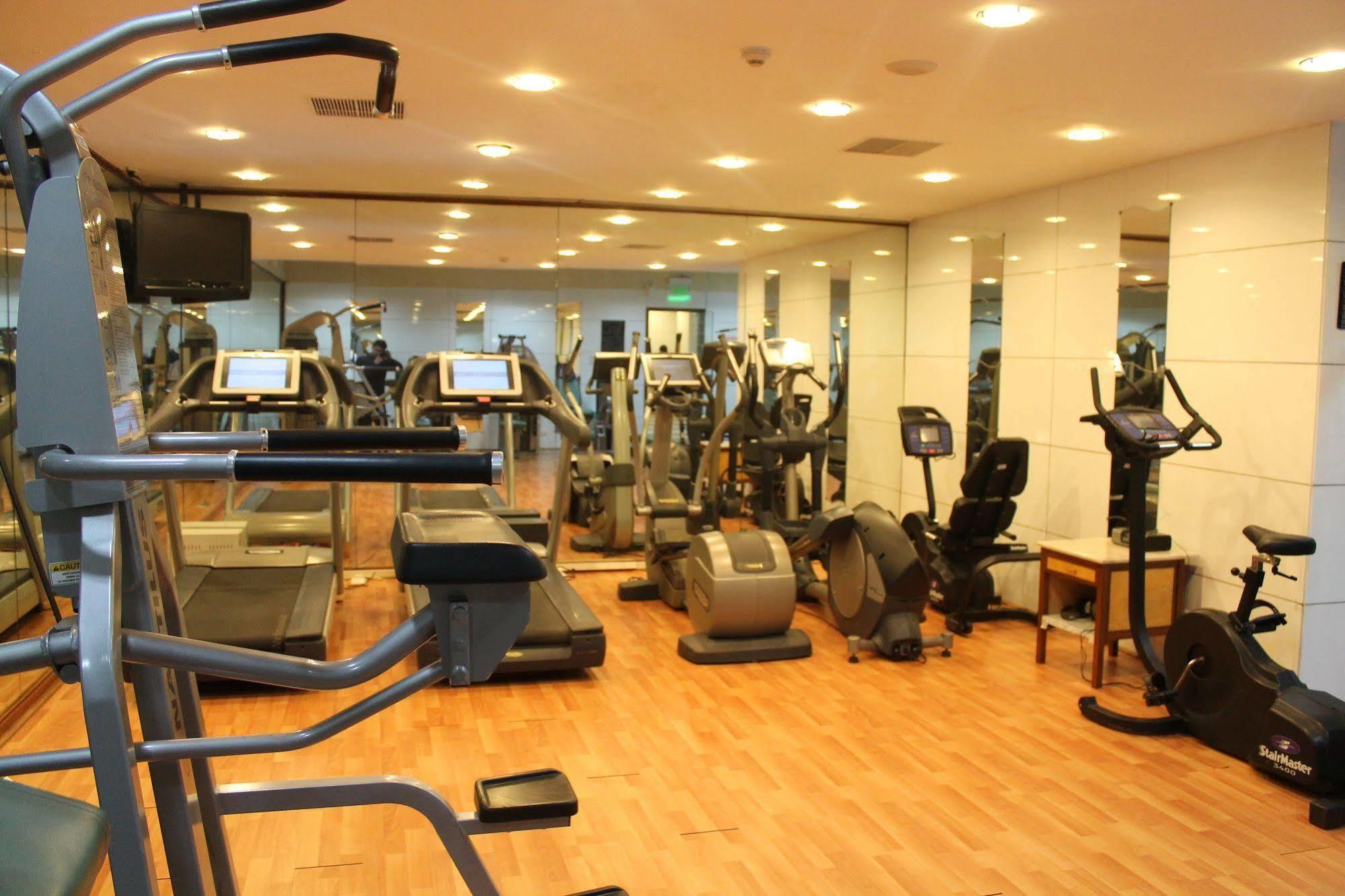 Le Meridien Bangalore Esterno foto