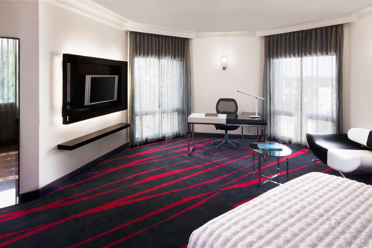 Le Meridien Bangalore Esterno foto